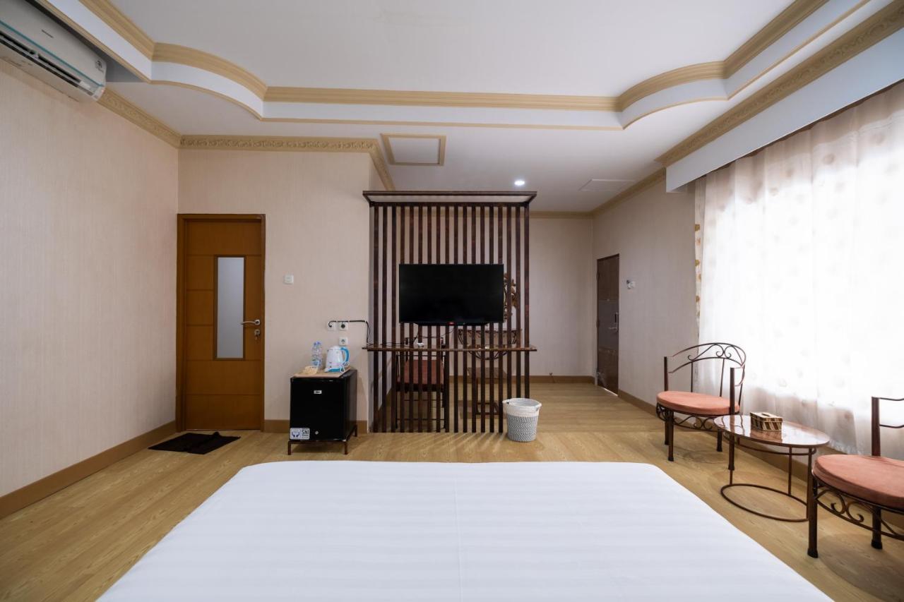 Sartini Inn Jogja Джокьякарта Экстерьер фото