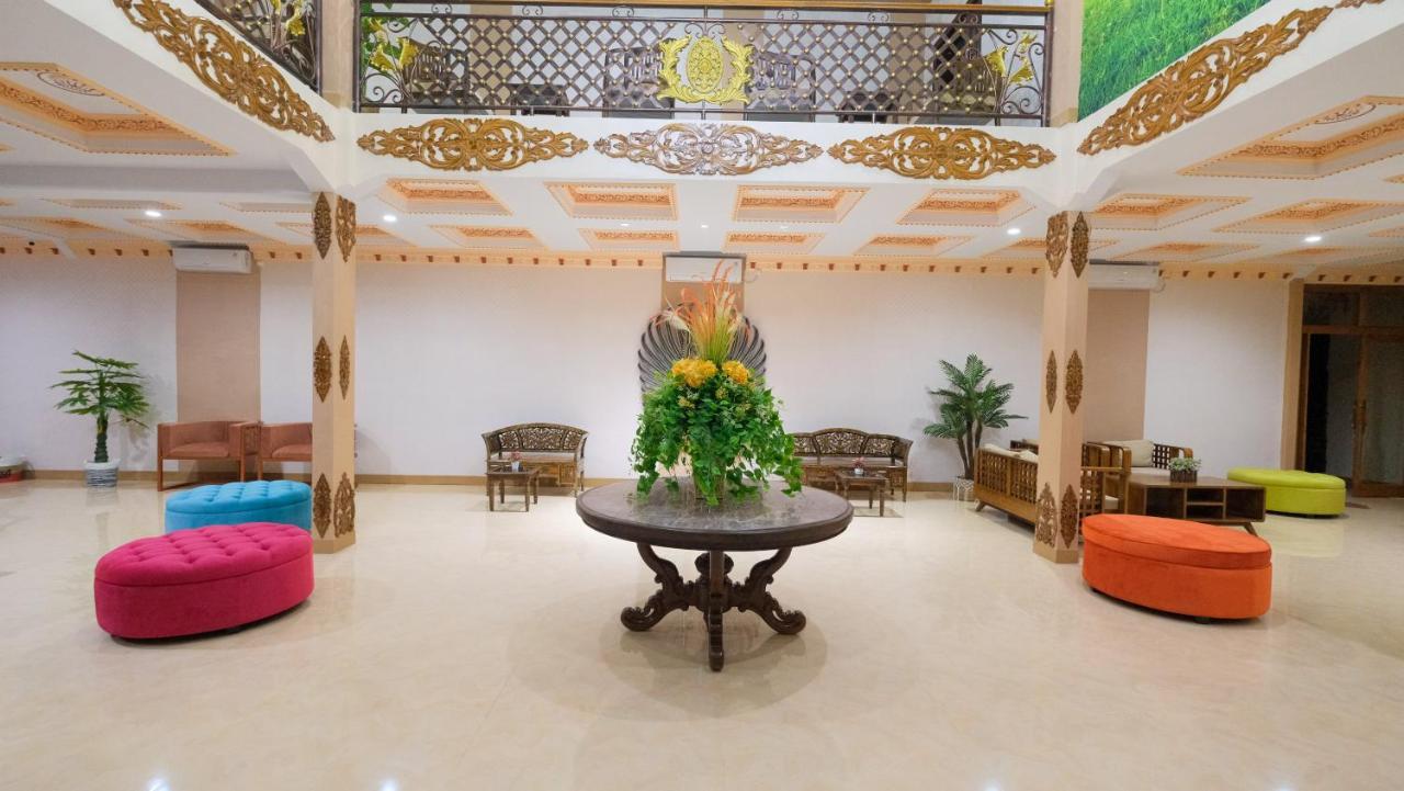 Sartini Inn Jogja Джокьякарта Экстерьер фото