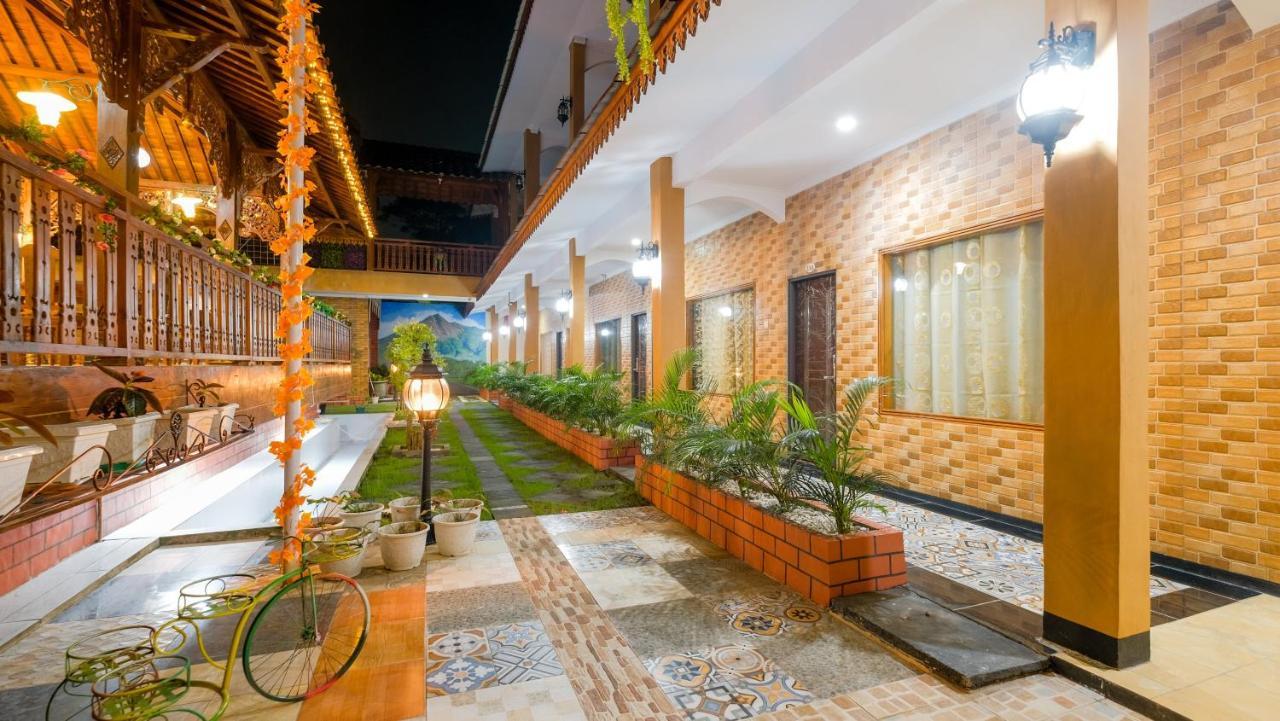 Sartini Inn Jogja Джокьякарта Экстерьер фото