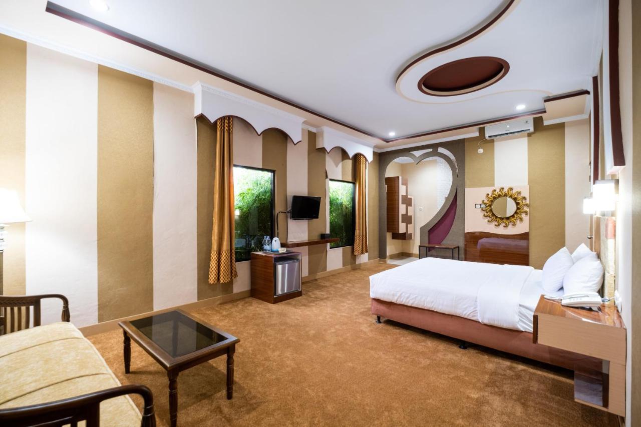 Sartini Inn Jogja Джокьякарта Экстерьер фото