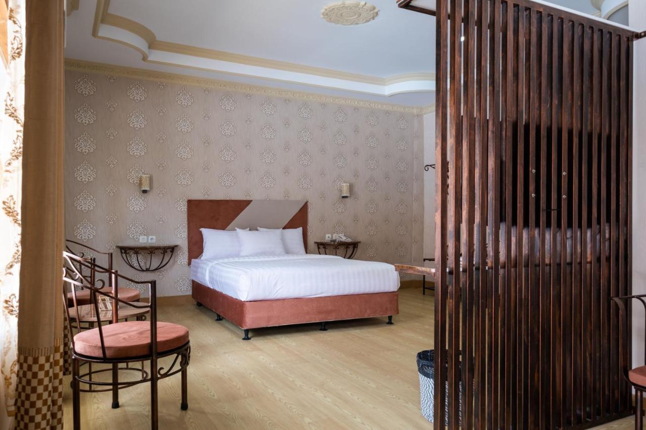 Sartini Inn Jogja Джокьякарта Экстерьер фото