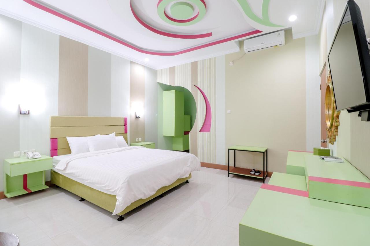 Sartini Inn Jogja Джокьякарта Экстерьер фото