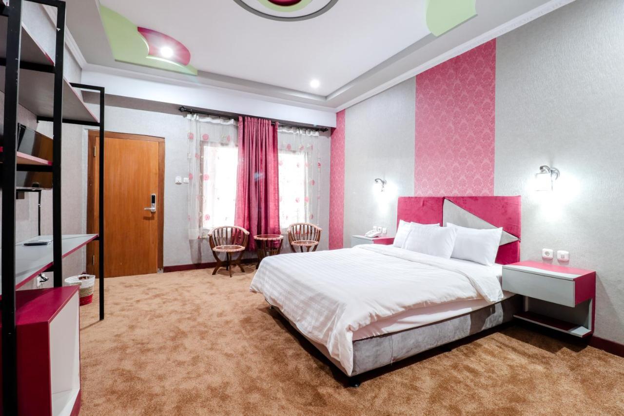 Sartini Inn Jogja Джокьякарта Экстерьер фото