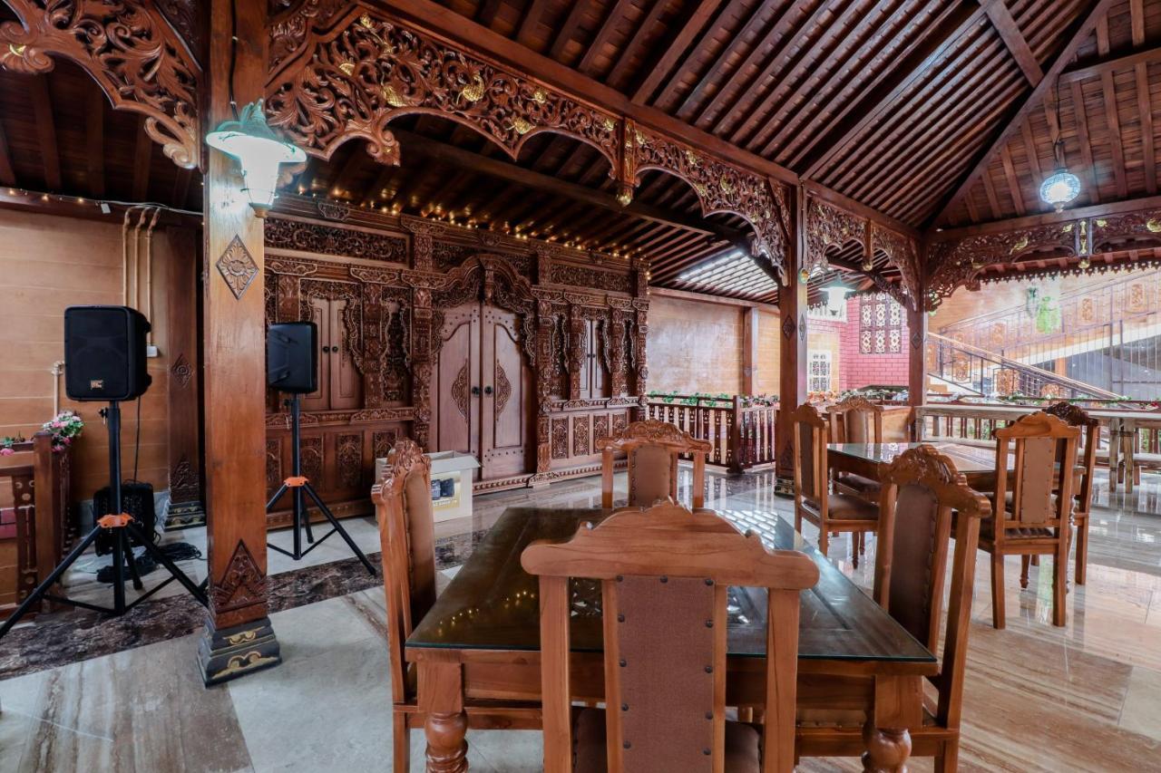 Sartini Inn Jogja Джокьякарта Экстерьер фото