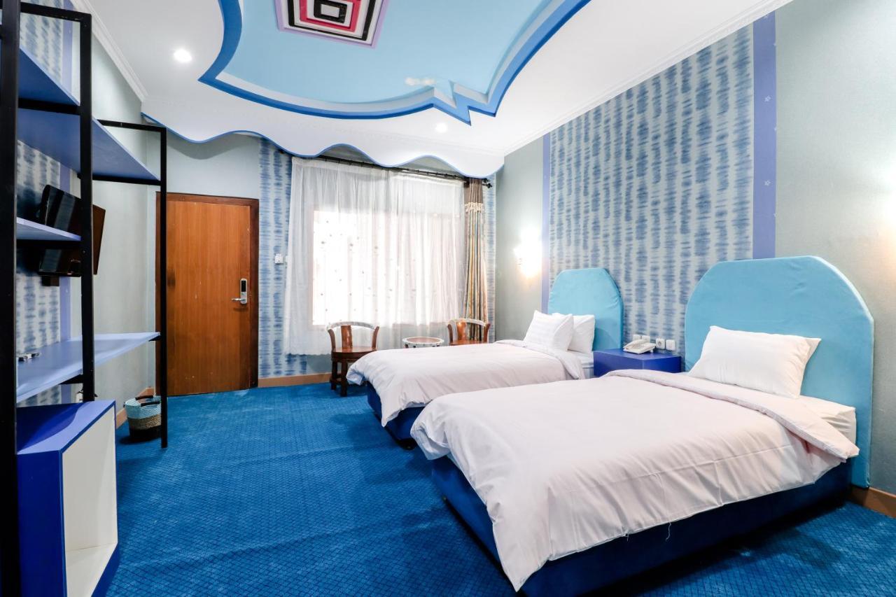 Sartini Inn Jogja Джокьякарта Экстерьер фото